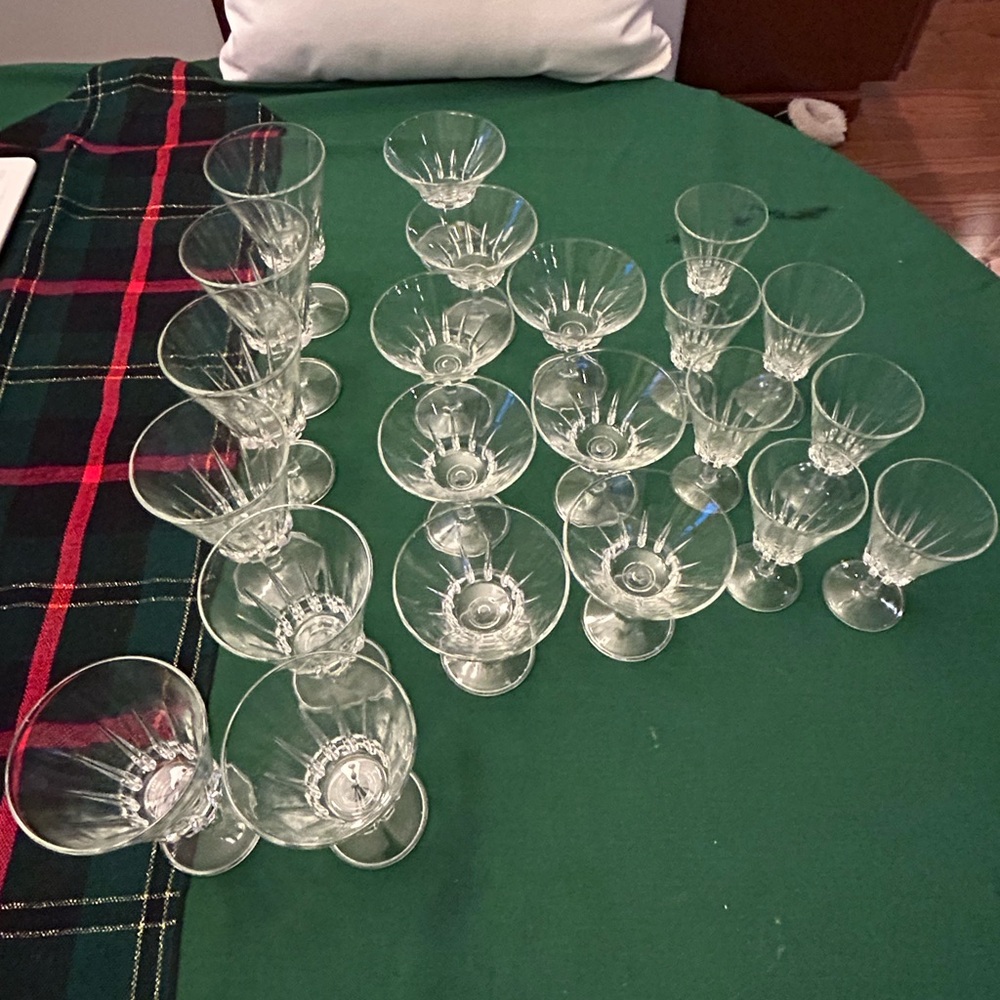 Set of 21 Italian Krystle Sorrento stemware Fidenza Vetraria
